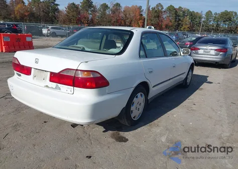 1999 Honda Accord Lx z USA, uszkodzony, nr VIN 1HGCG5548XA139106